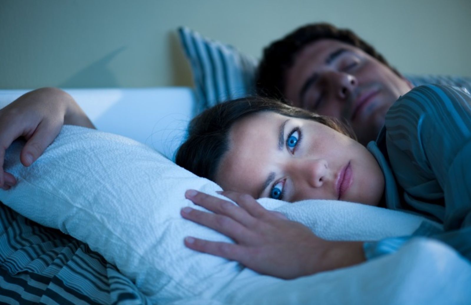 I 5 alimenti che favoriscono l’insonnia