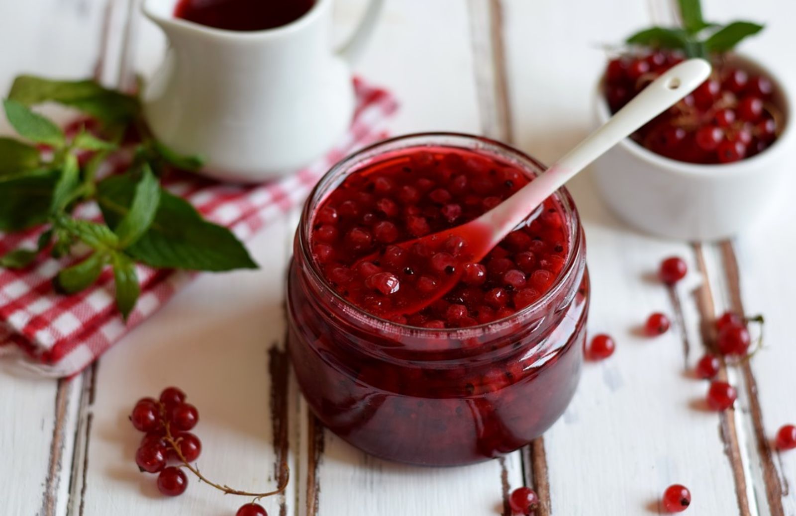 10 dolcificanti naturali per la marmellata