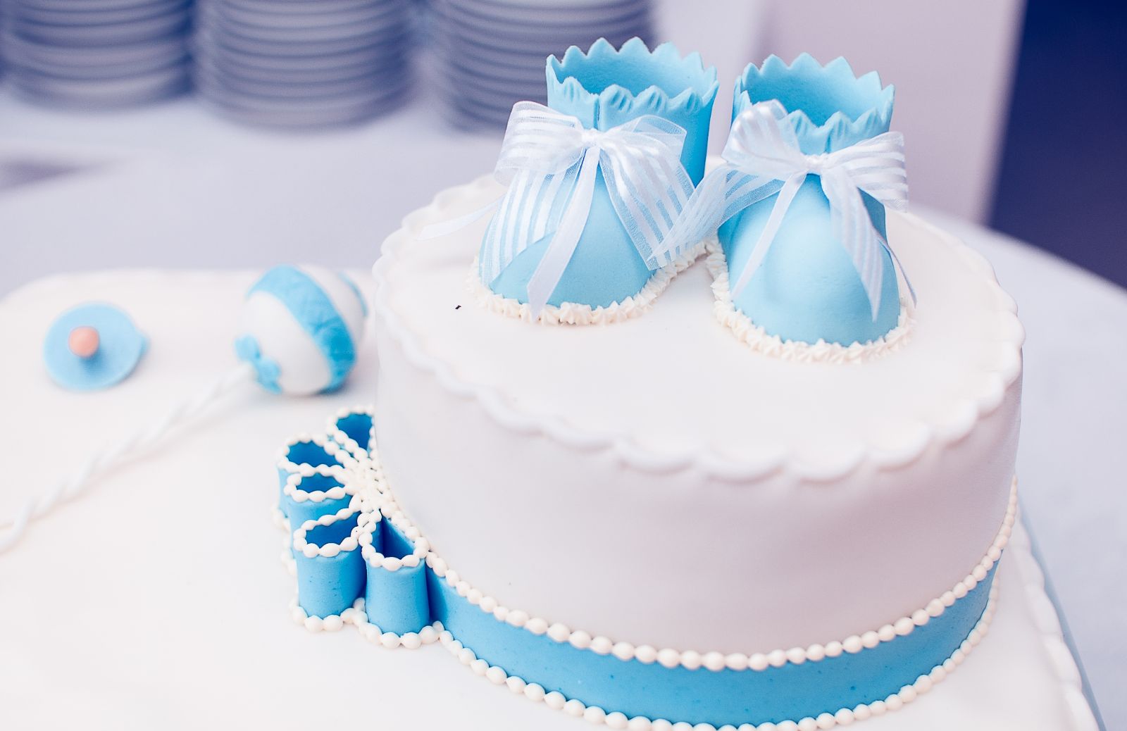 Torta per il battesimo di un bambino: 5 idee eleganti da copiare