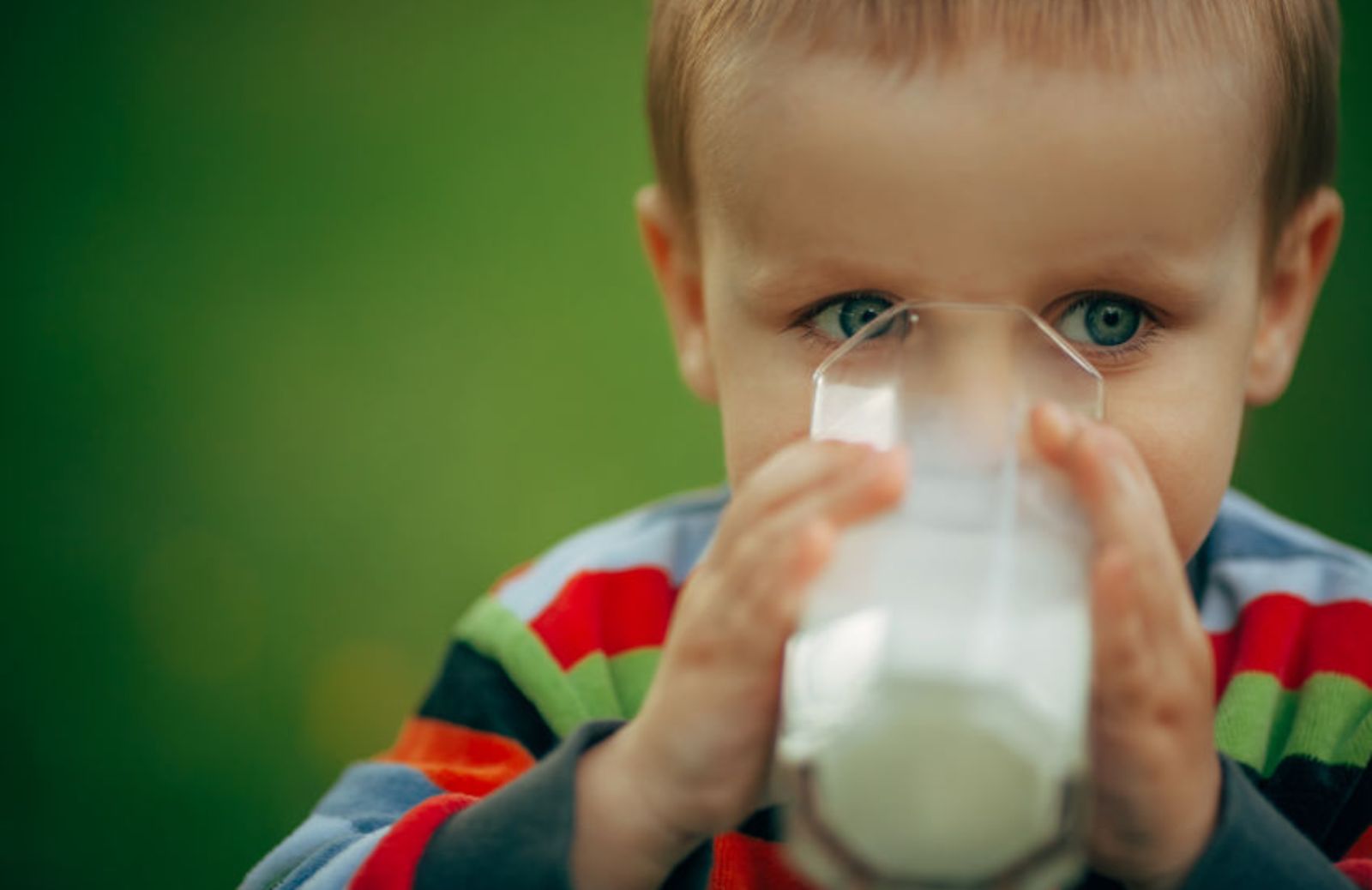 I 5 cibi che aiutano il sonno dei piccoli