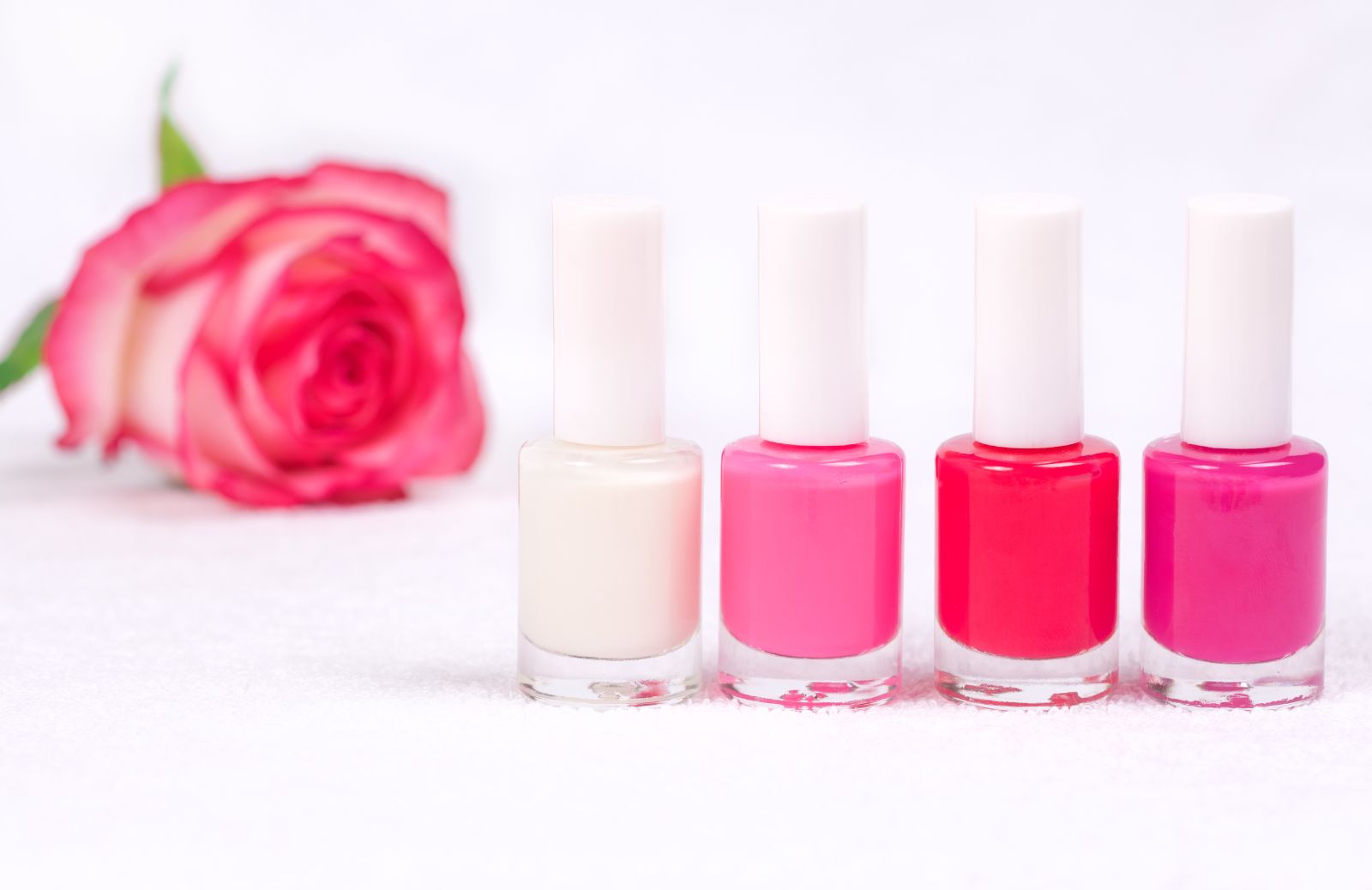 Unghie rosa: 10 fantastiche idee total pink 