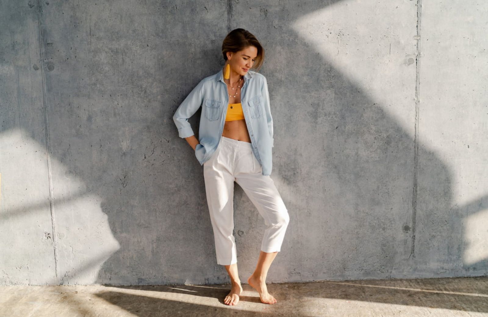 Il ritorno dei pantaloni Capri: abbinamenti e inspo