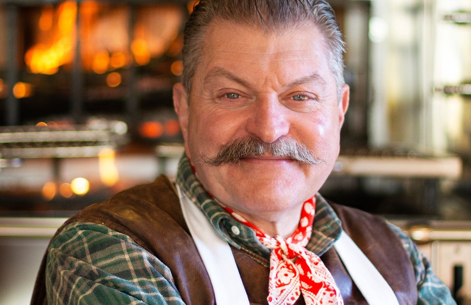 Dario Cecchini: «La bistecca del futuro tra libri gialli e poesia» 