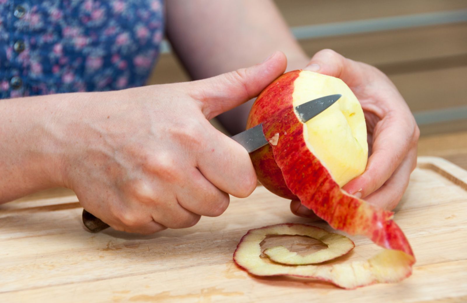 Le vitamine della frutta sono nella buccia?