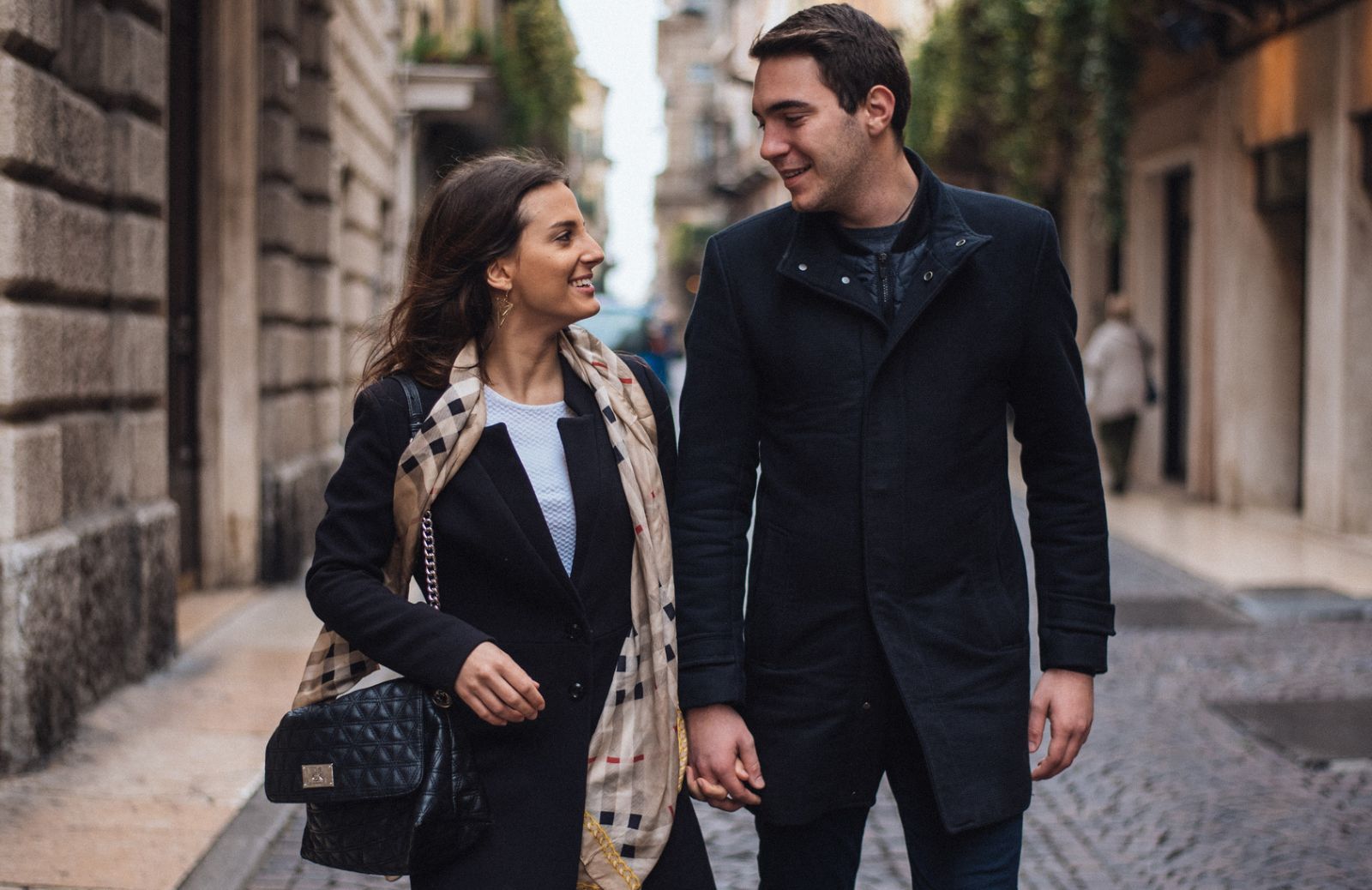 Come fare l’amore con lo sguardo (e altri trucchetti)