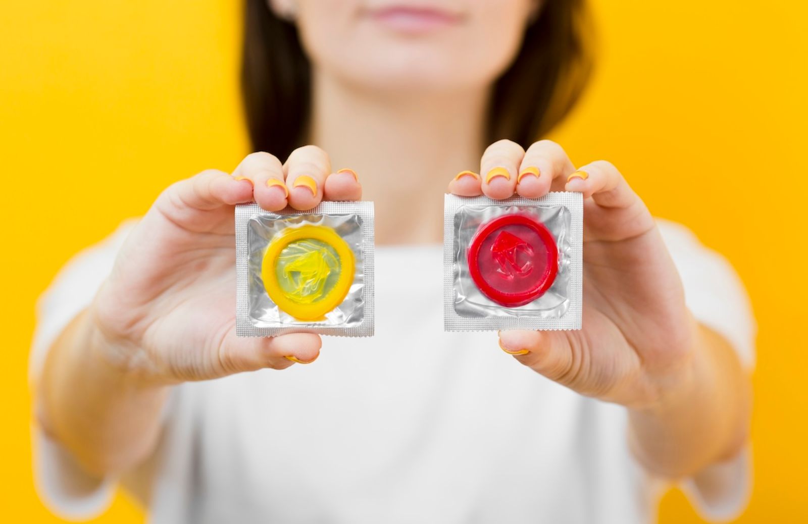 Come mettere il preservativo maschile e femminile