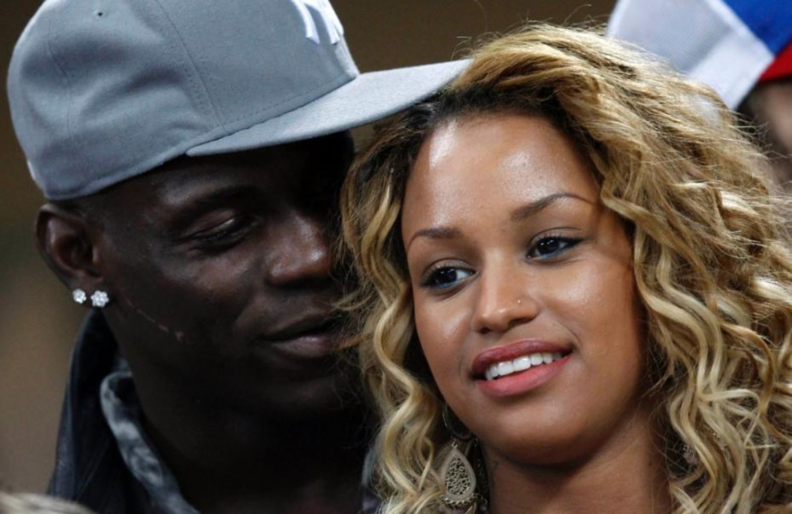 Mario Balotelli si sposa: chiesta la mano a Fanny Neguesha