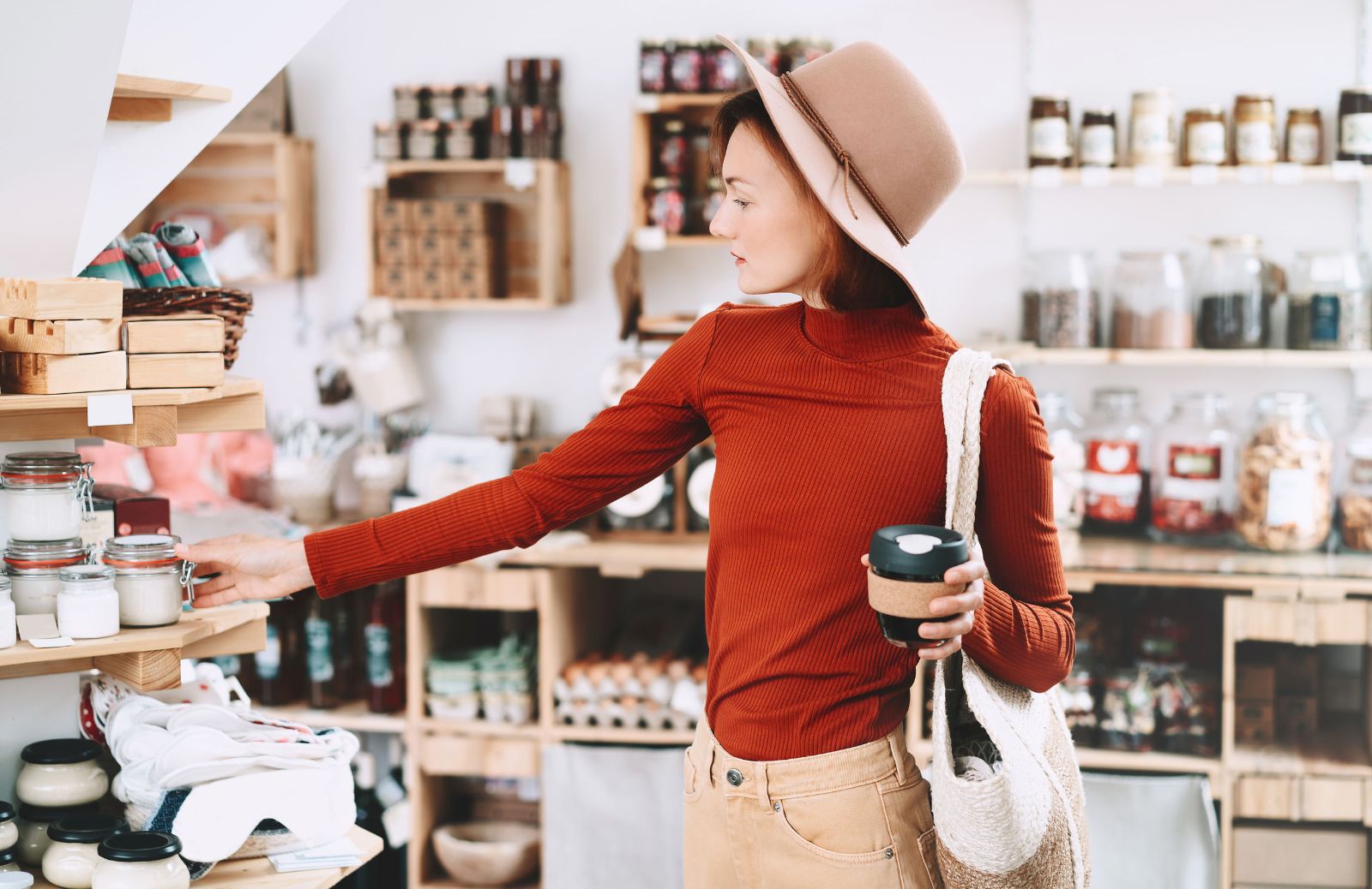 Acquisto di cosmetici: 5 trucchi per una scelta mirata e consapevole