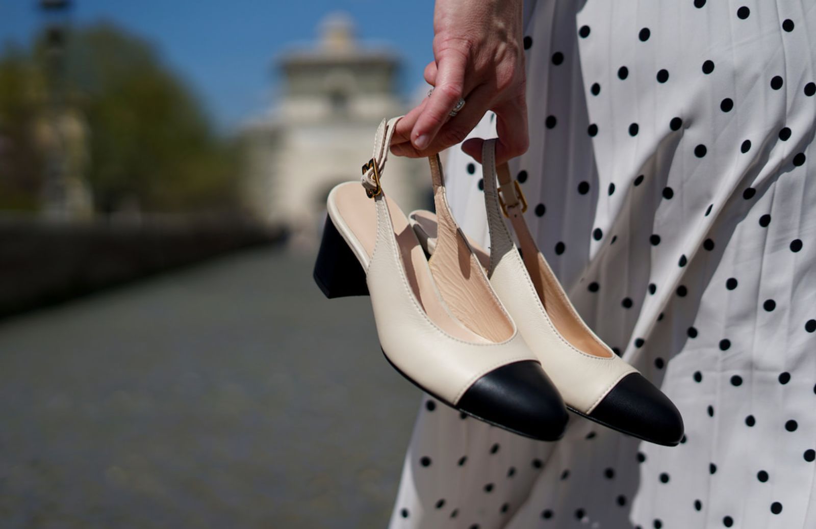 Slingback, da Chanel all'urban street: le scarpe must have dell'estate