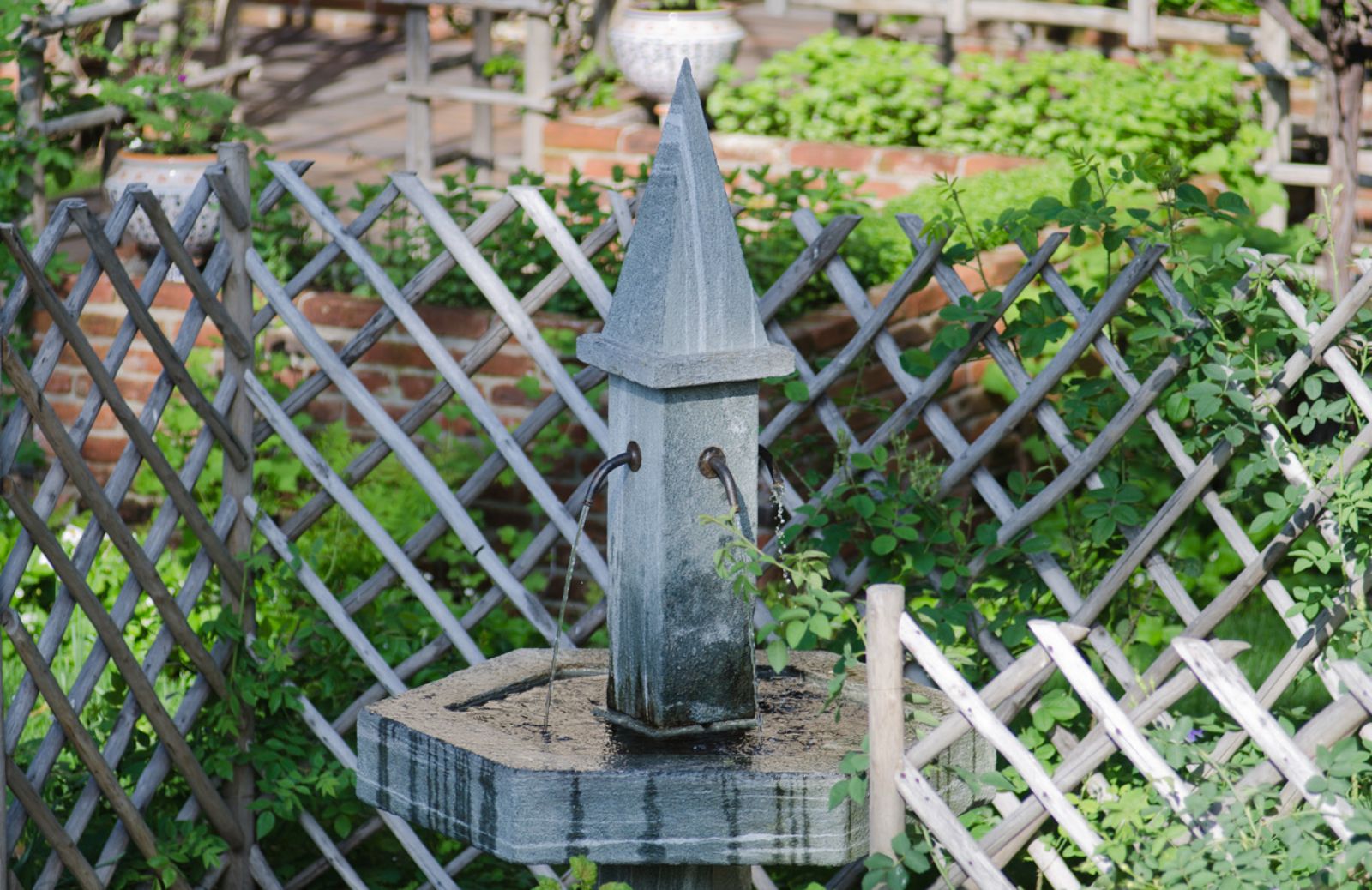 Come scegliere i grigliati per il giardino 