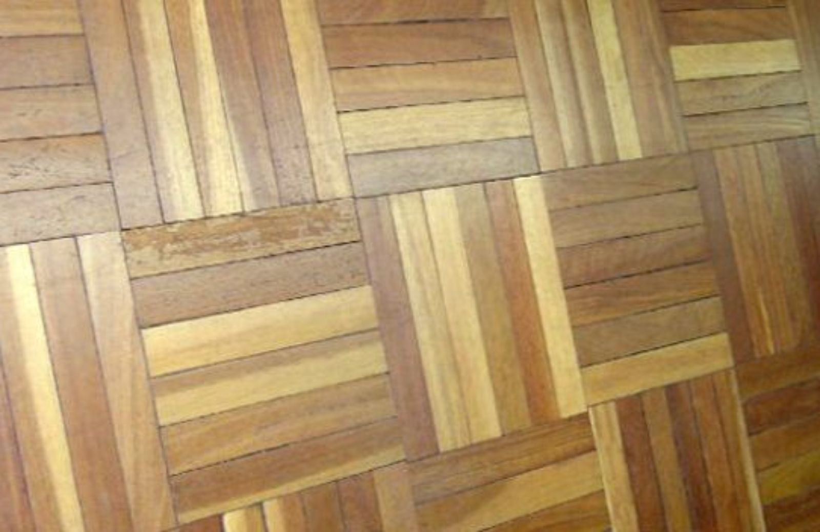 Come posare un parquet a mosaico