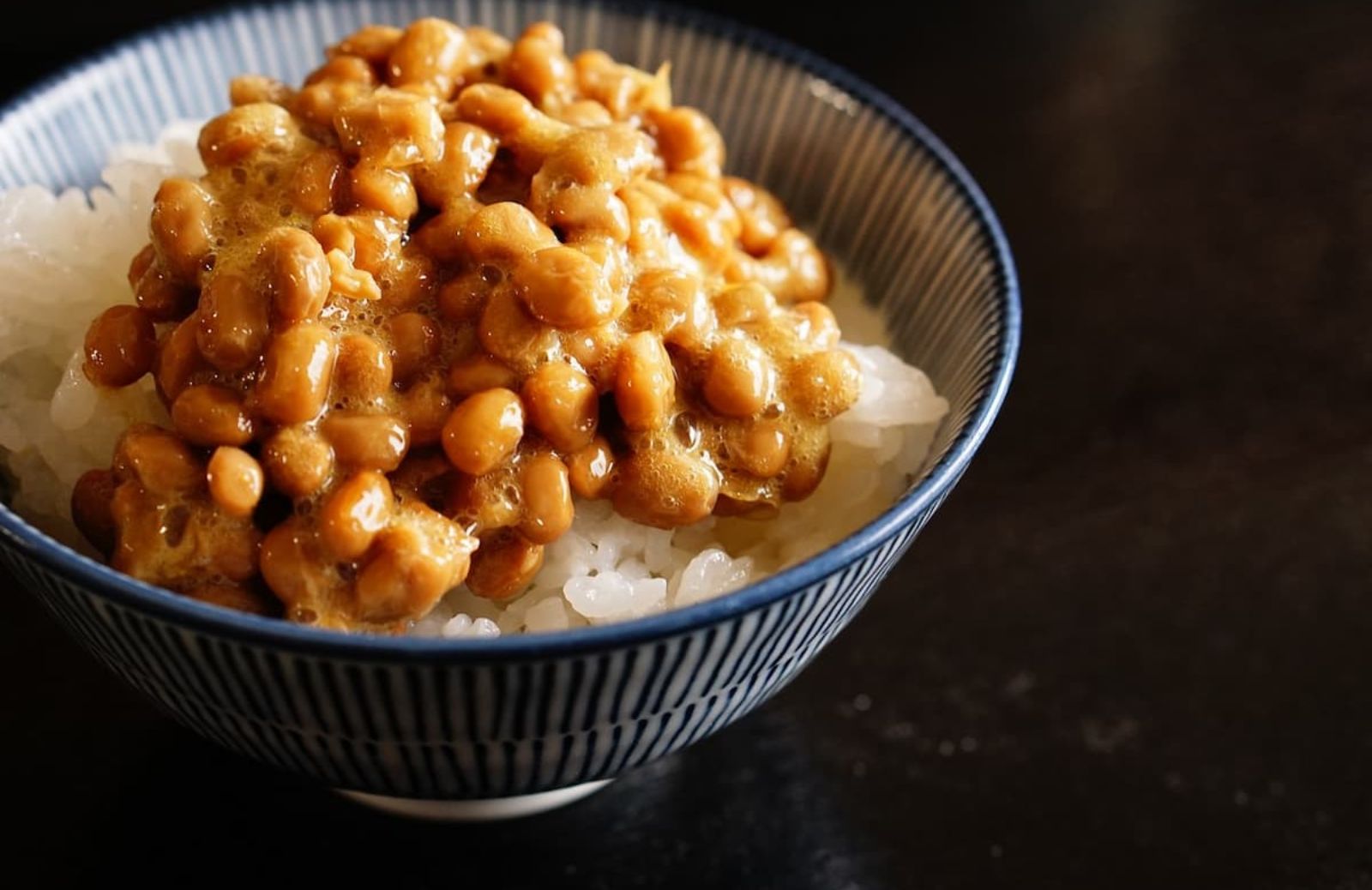 Natto, un ottimo alimento fermentato: cos'è e come mangiarlo