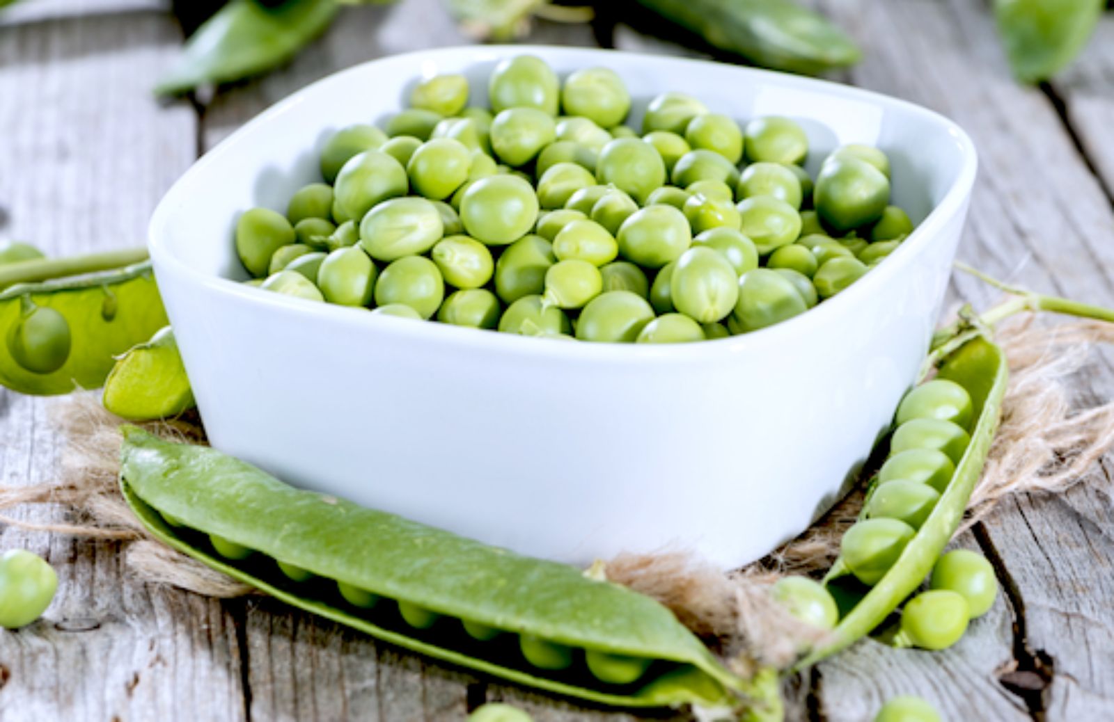 Come fare i piselli alla menta e pinoli