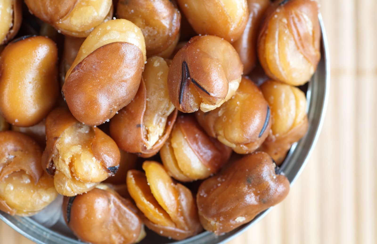 Fave fritte con buccia, la ricetta perfetta per la primavera