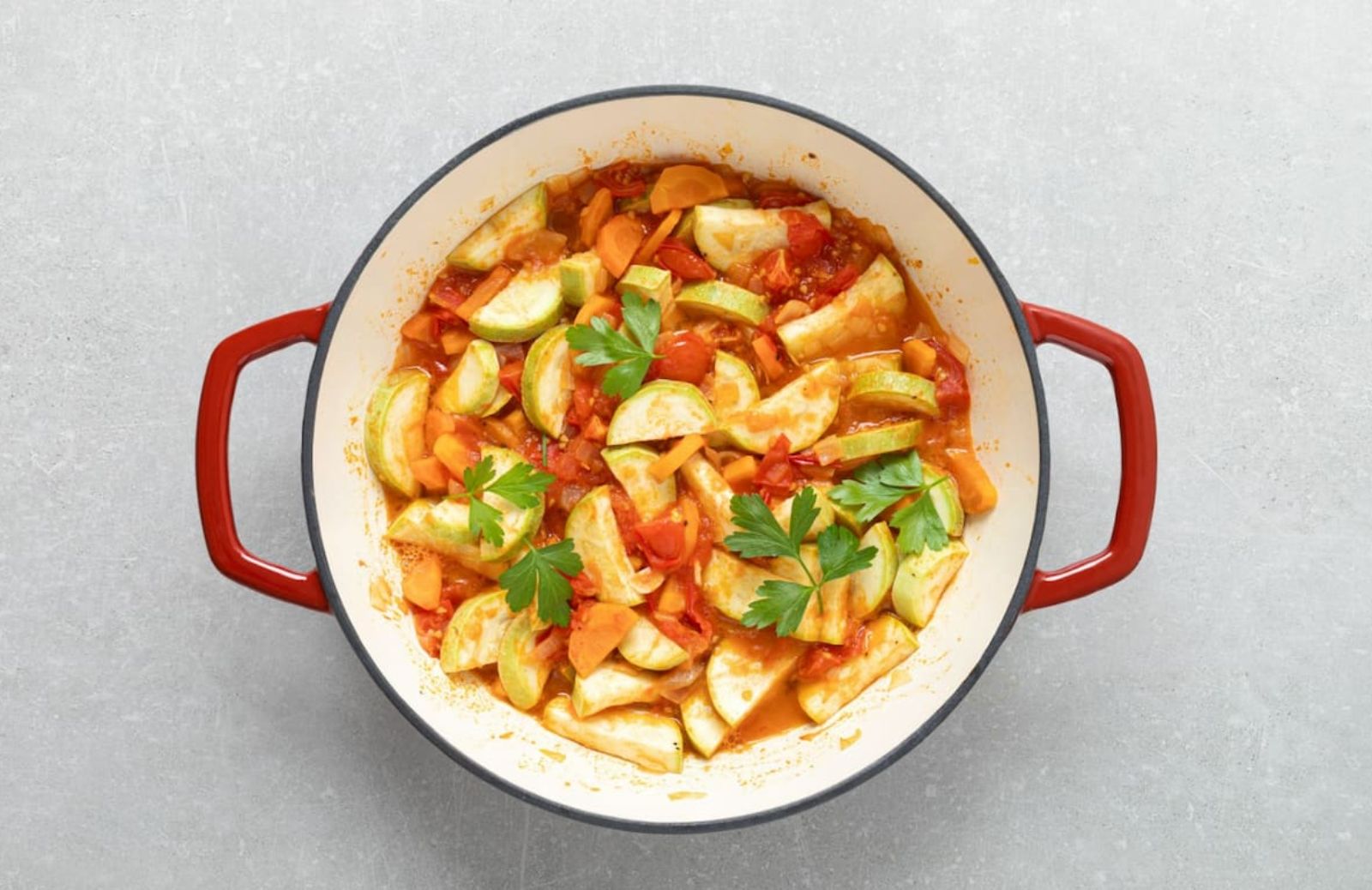 Zucchine spinose in umido: ricetta veloce in padella