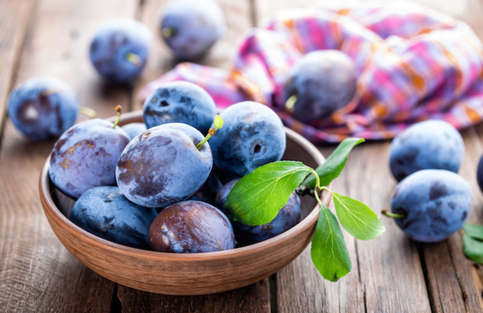 Come fare un dessert di prugne alla meringa