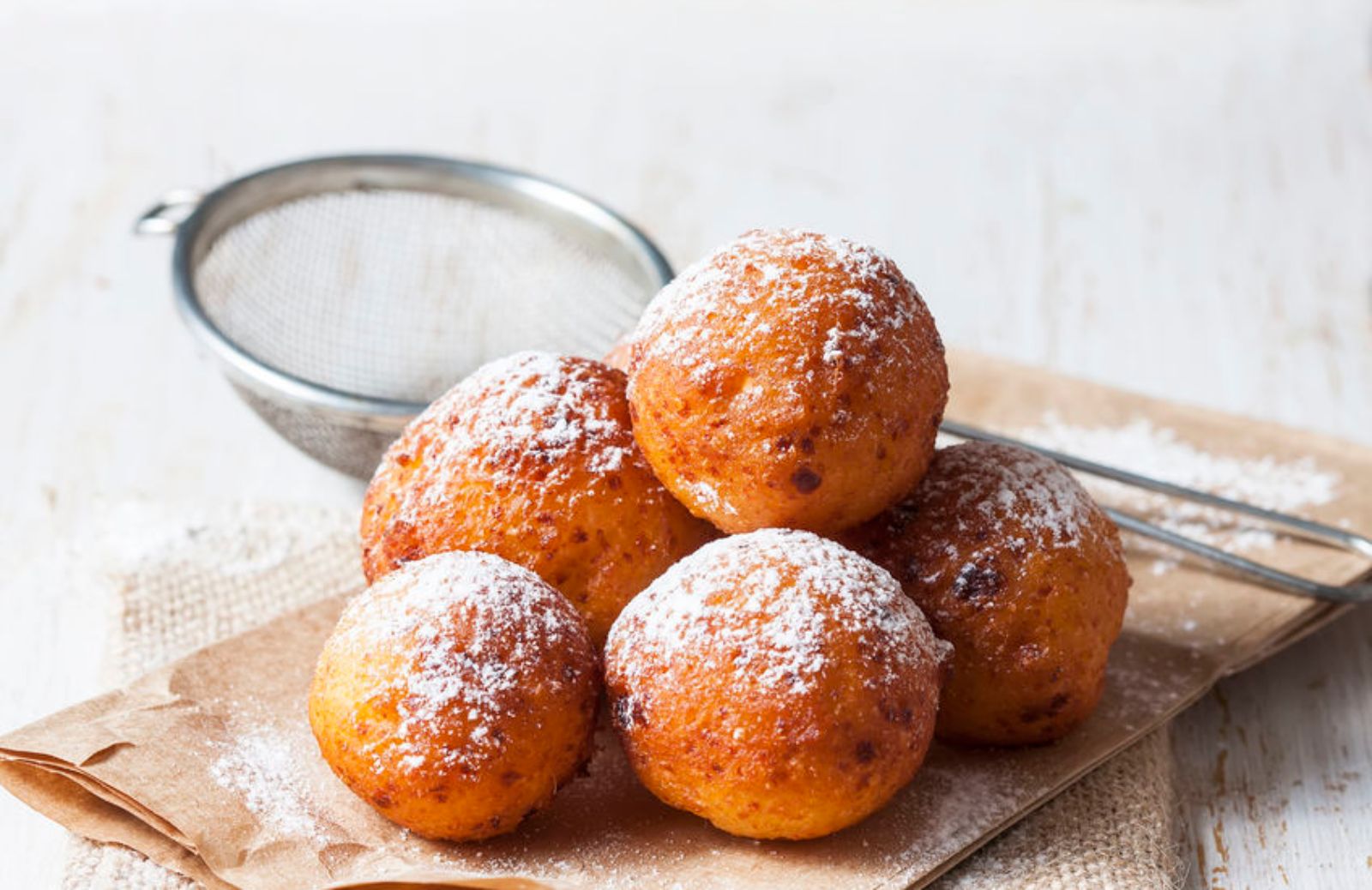 Frittelle di panettone avanzato, la ricetta golosa