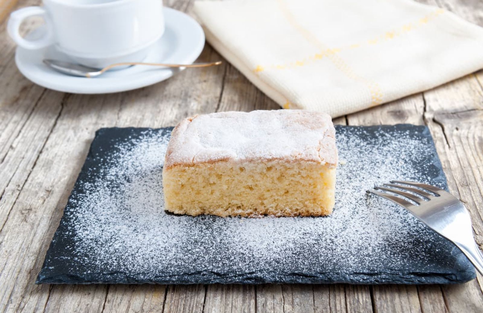 Come fare la schiacciata alla fiorentina, dolce di carnevale toscano