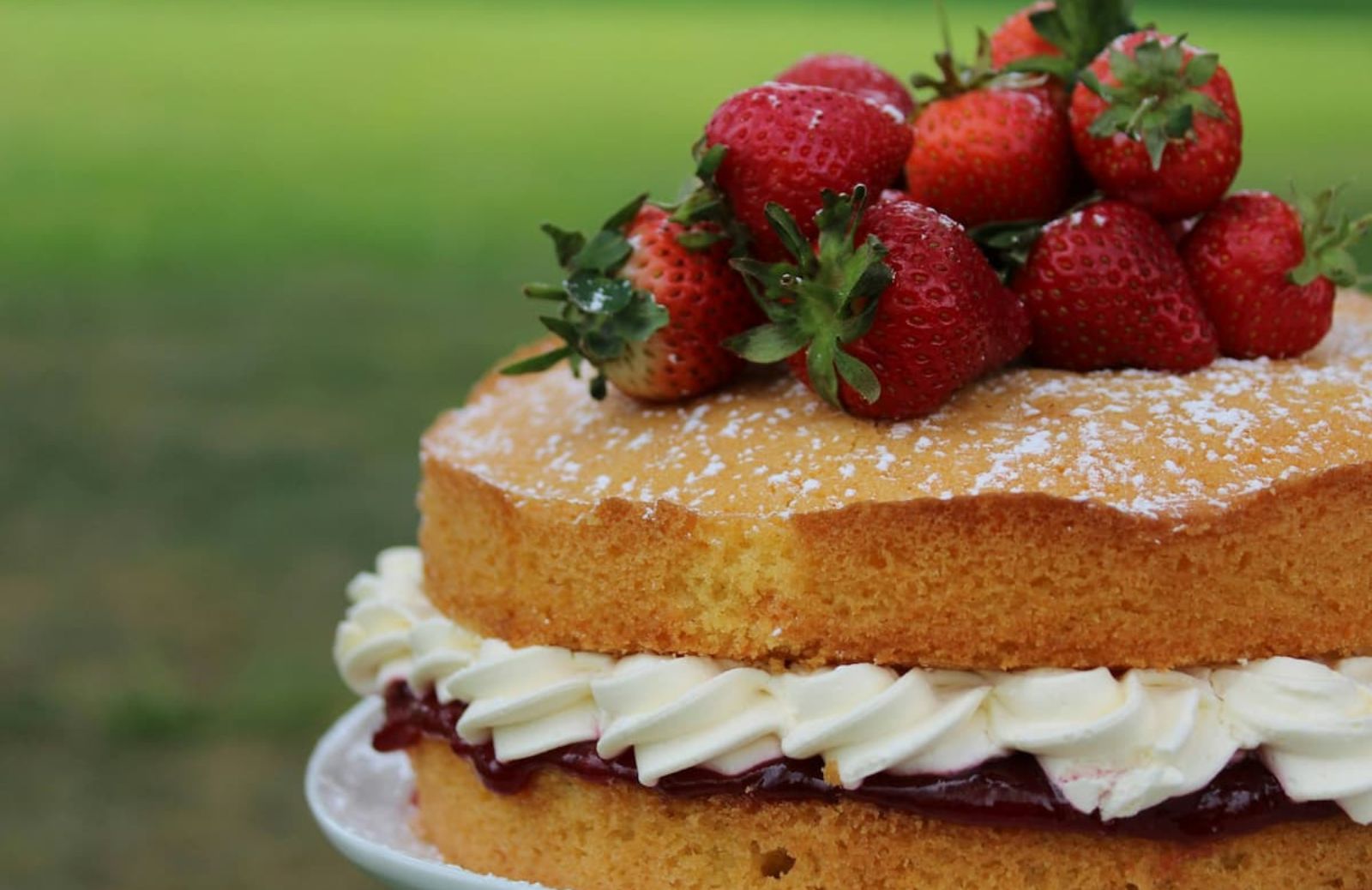 Sponge cake: la ricetta della celebre torta inglese