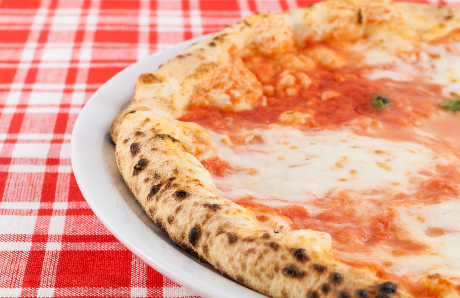 Come fare la vera pizza margherita fatta in casa