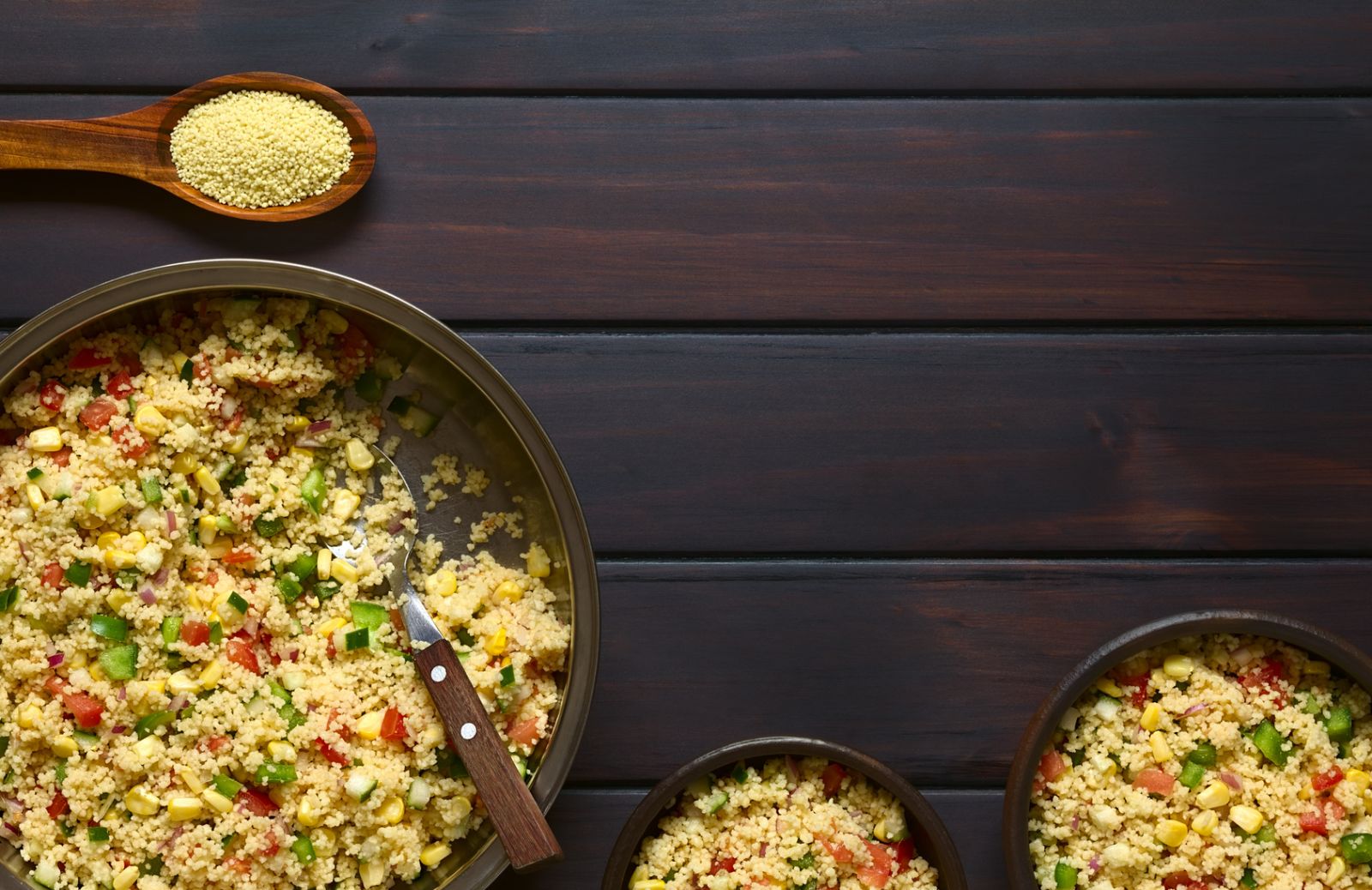 Cous cous alla curcuma con verdure di primavera