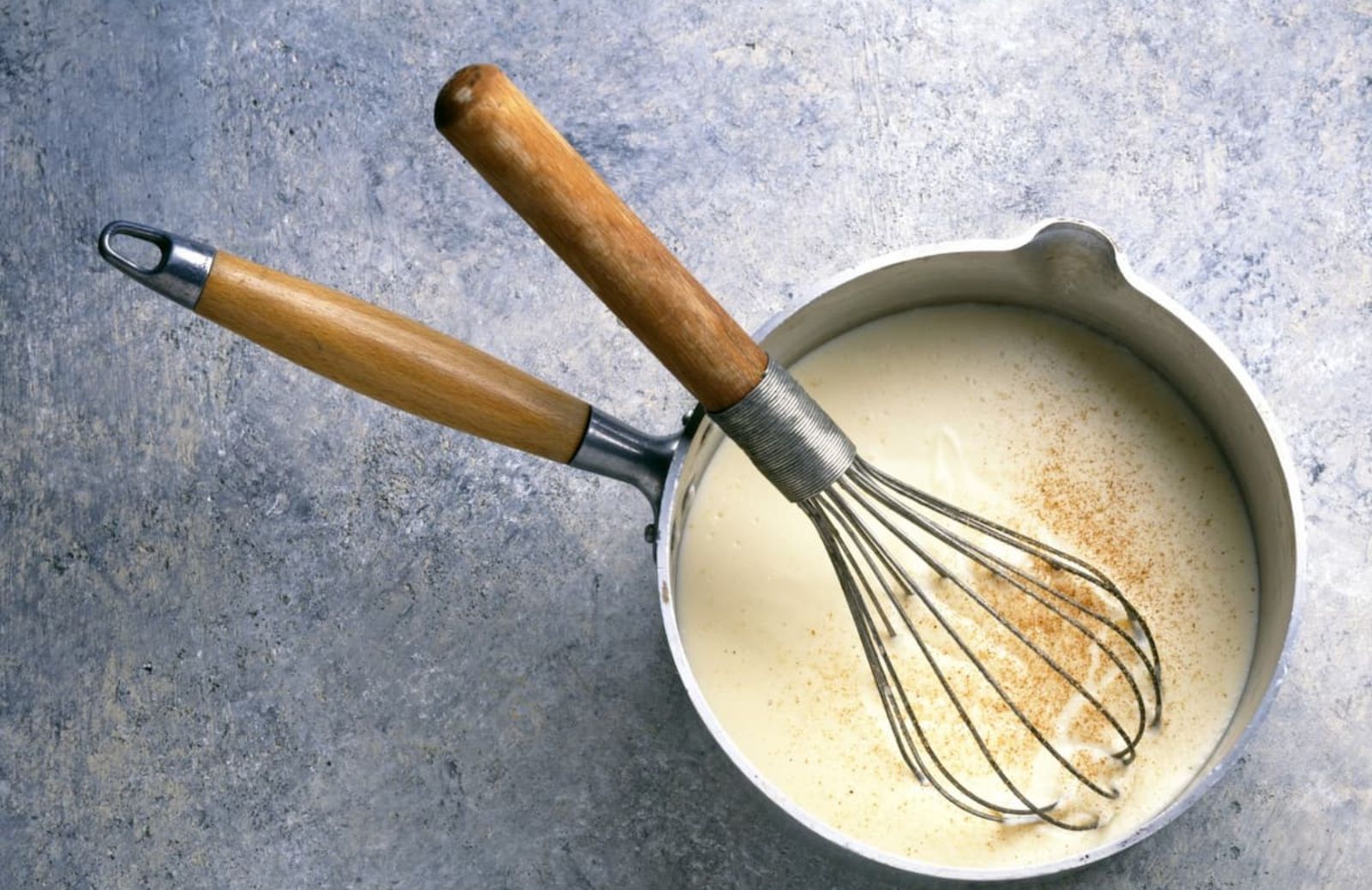 Besciamella: ricetta facile e veloce (e varianti)