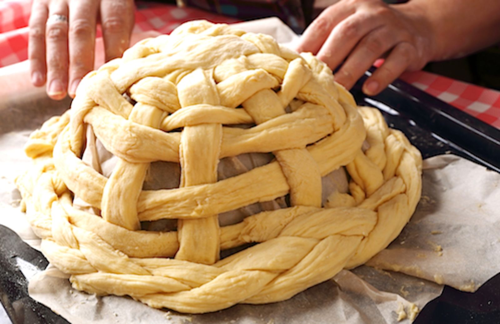 Come fare un cesto di pane per Pasqua