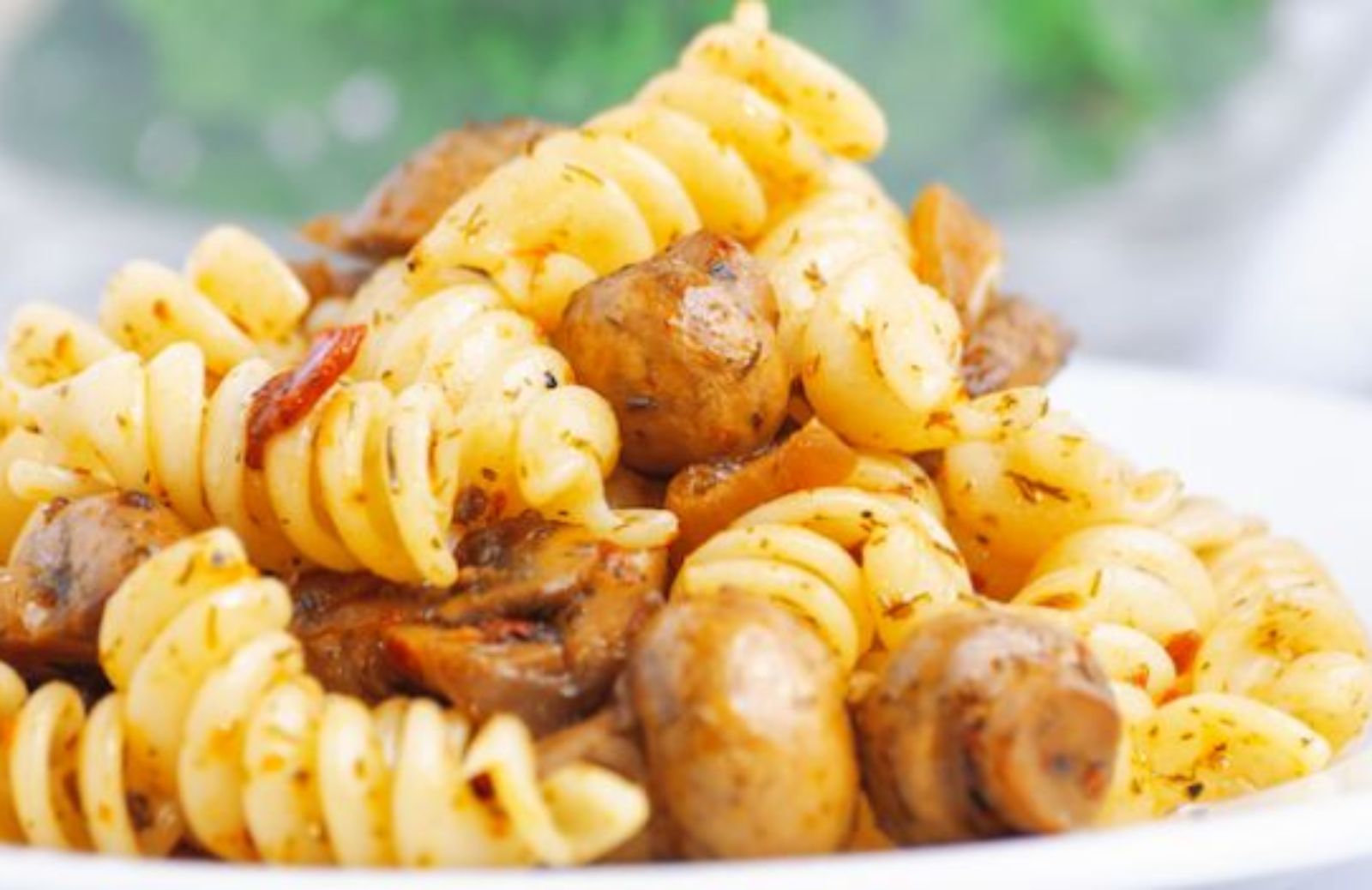 Come fare i fusilli ai funghi