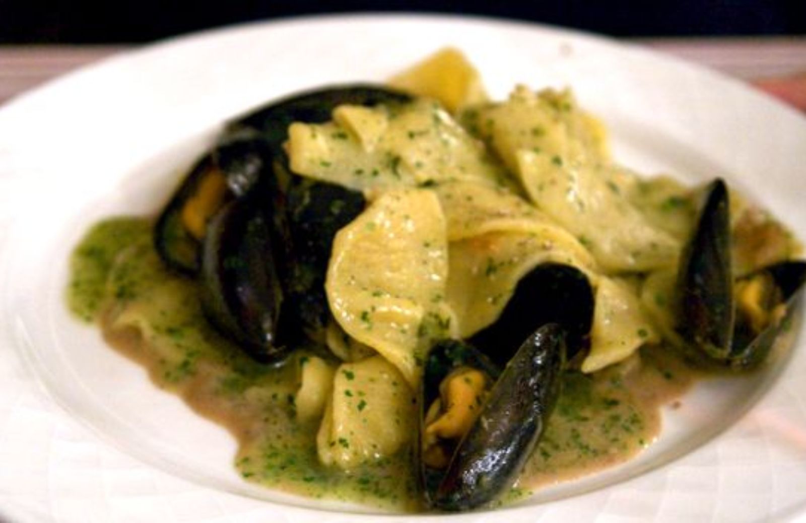 Come fare i maltagliati al pesto di alici, cozze e cannellini