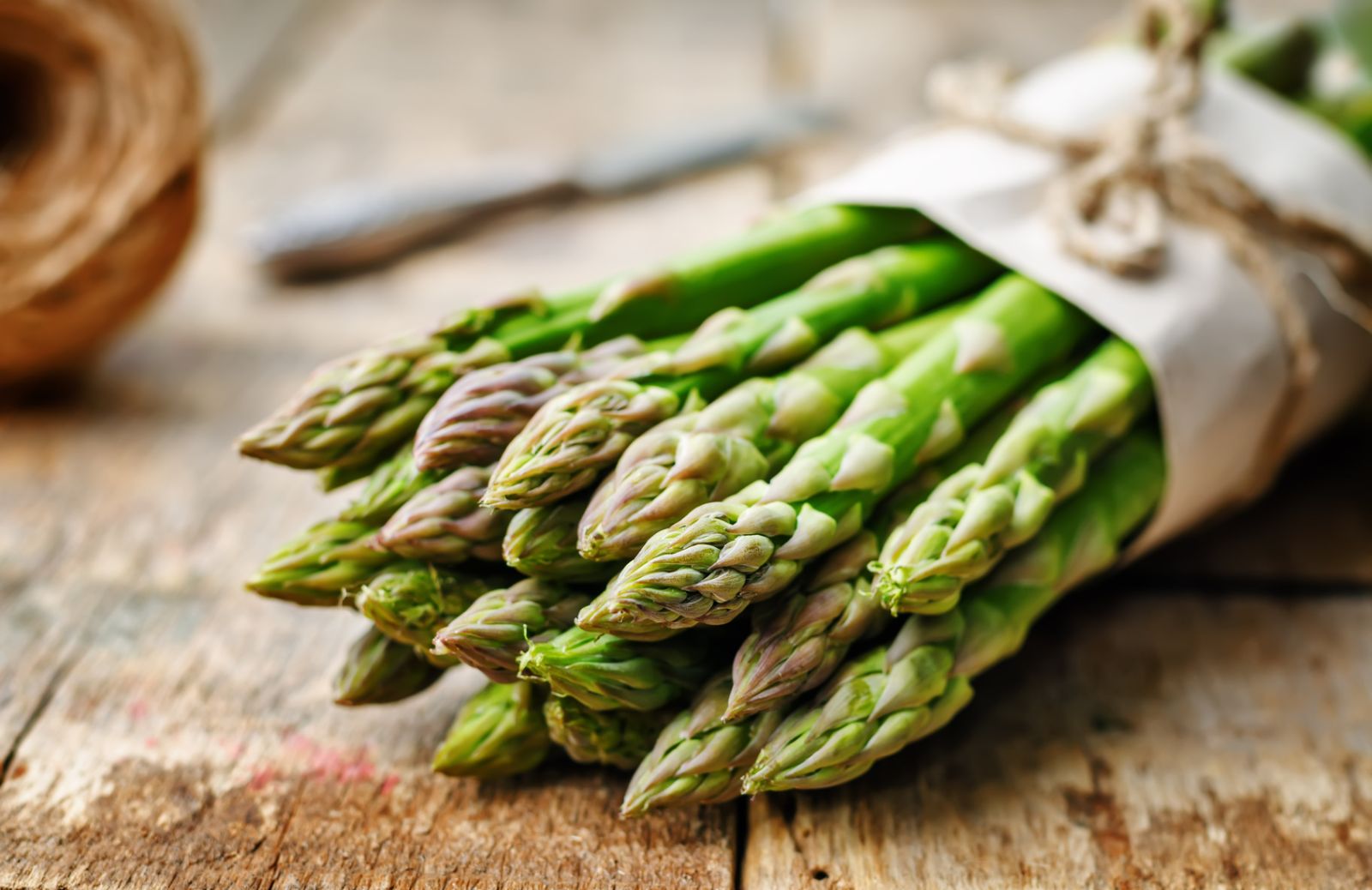 Trofie integrali con asparagi e tofu affumicato