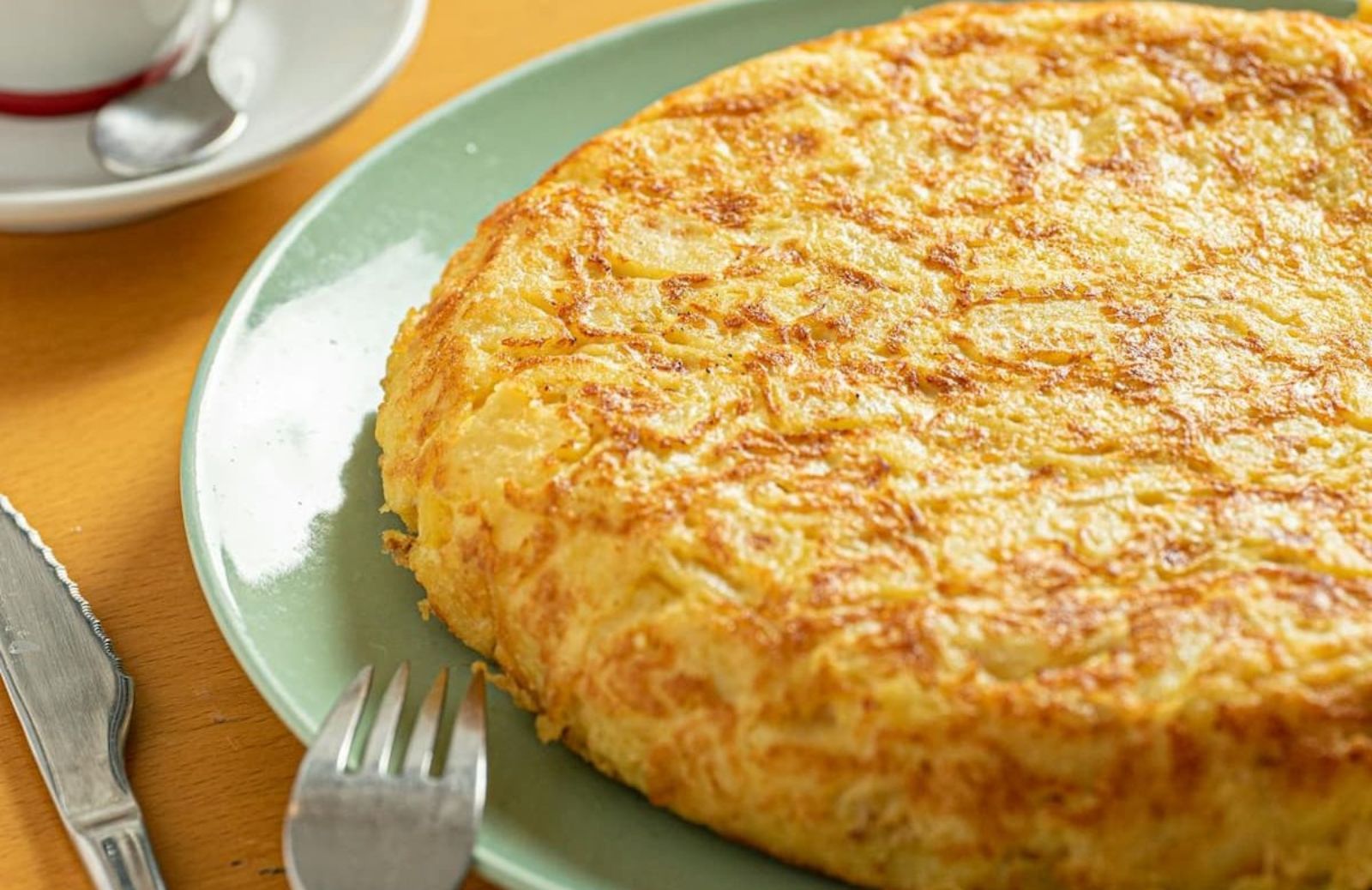 Frittata di patate, il gusto della semplicità: la ricetta