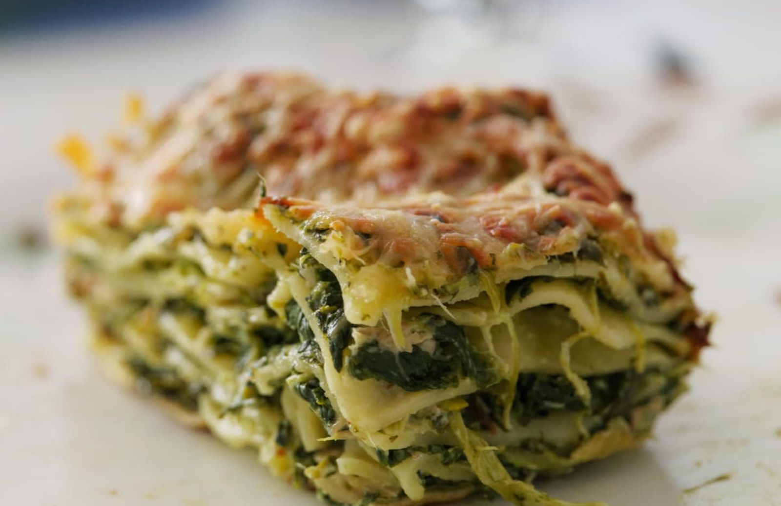 Come fare le lasagne ai carciofi per il pranzo di Pasqua