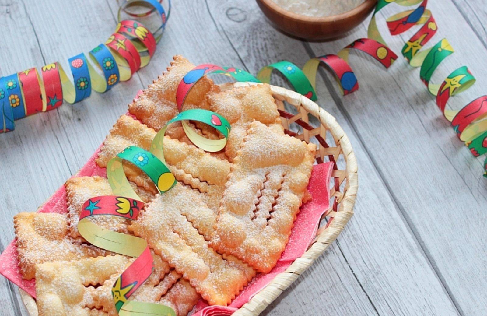 Chiacchiere: la ricetta del dolce di Carnevale per eccellenza