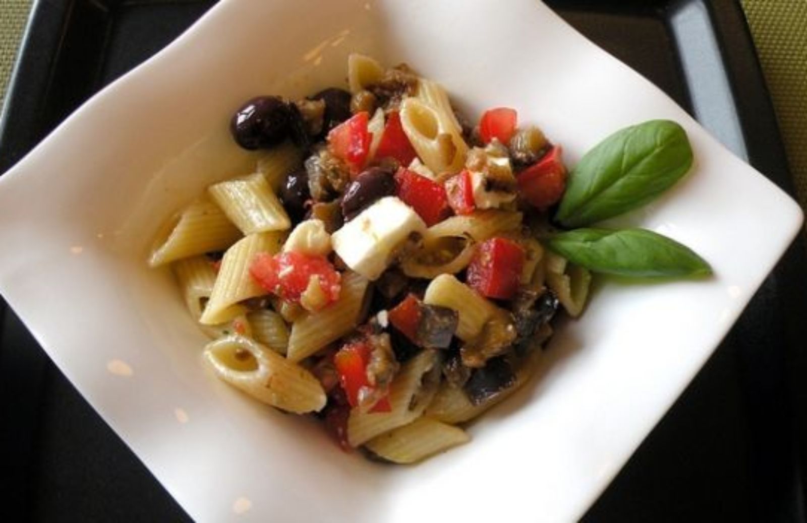 Come fare una pasta ricotta e melanzane