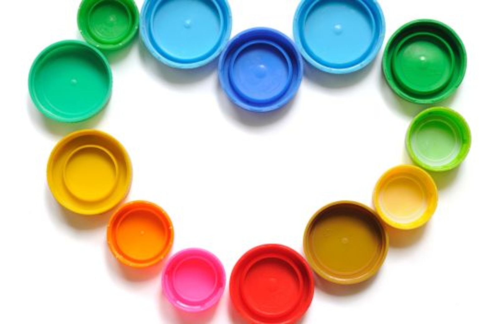 Come riciclare in modo creativo i tappi delle bottiglie di plastica