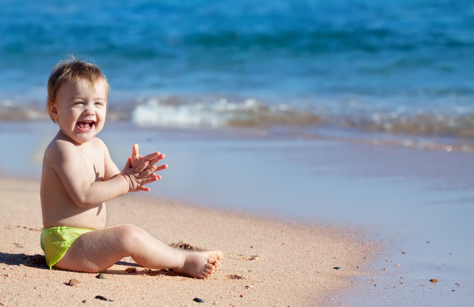 Al mare con il bebè: vademecum per neomamme