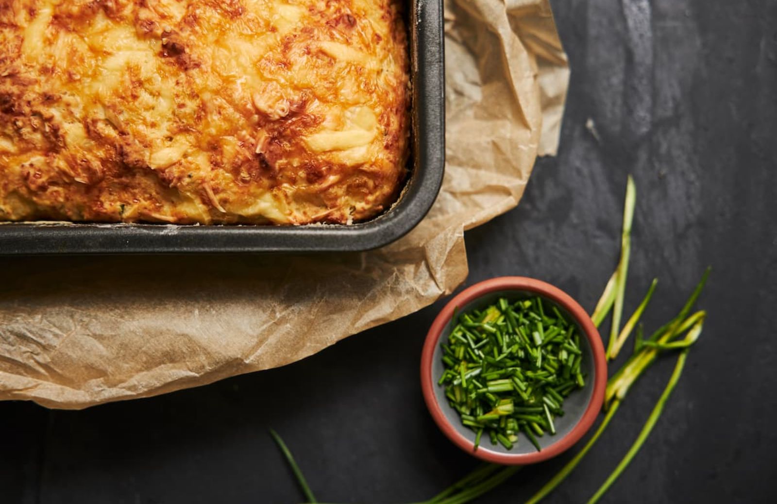 Come fare un tortino di patate, pesce e verdure per i bambini