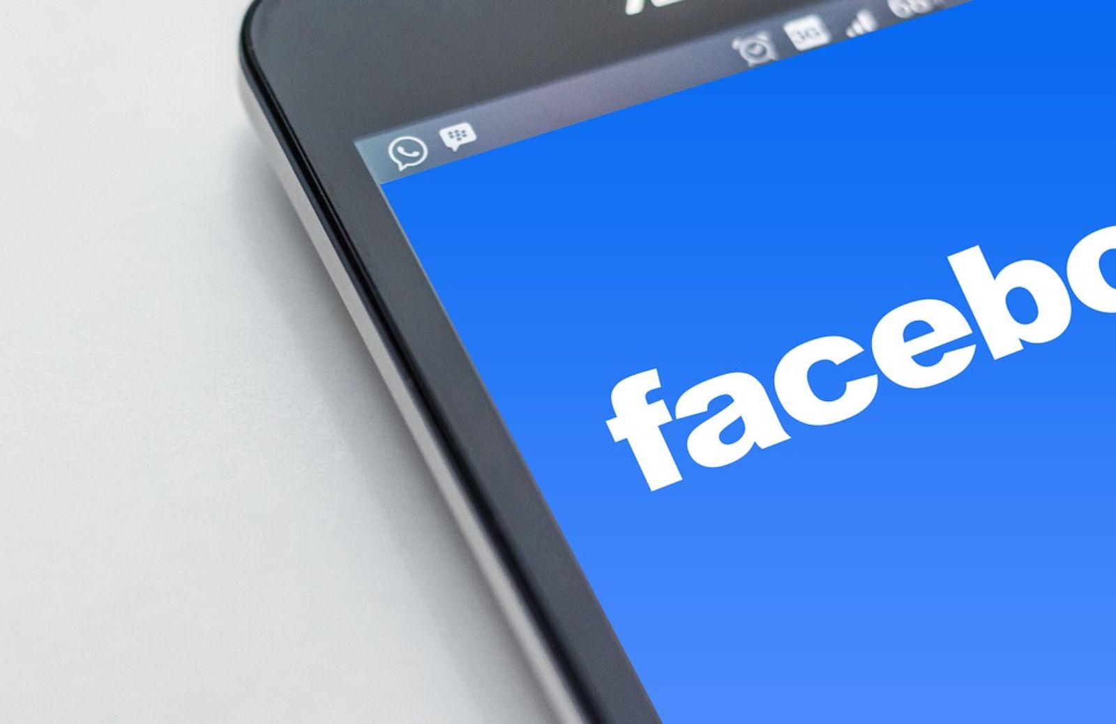 Come cancellare definitivamente il proprio profilo Facebook