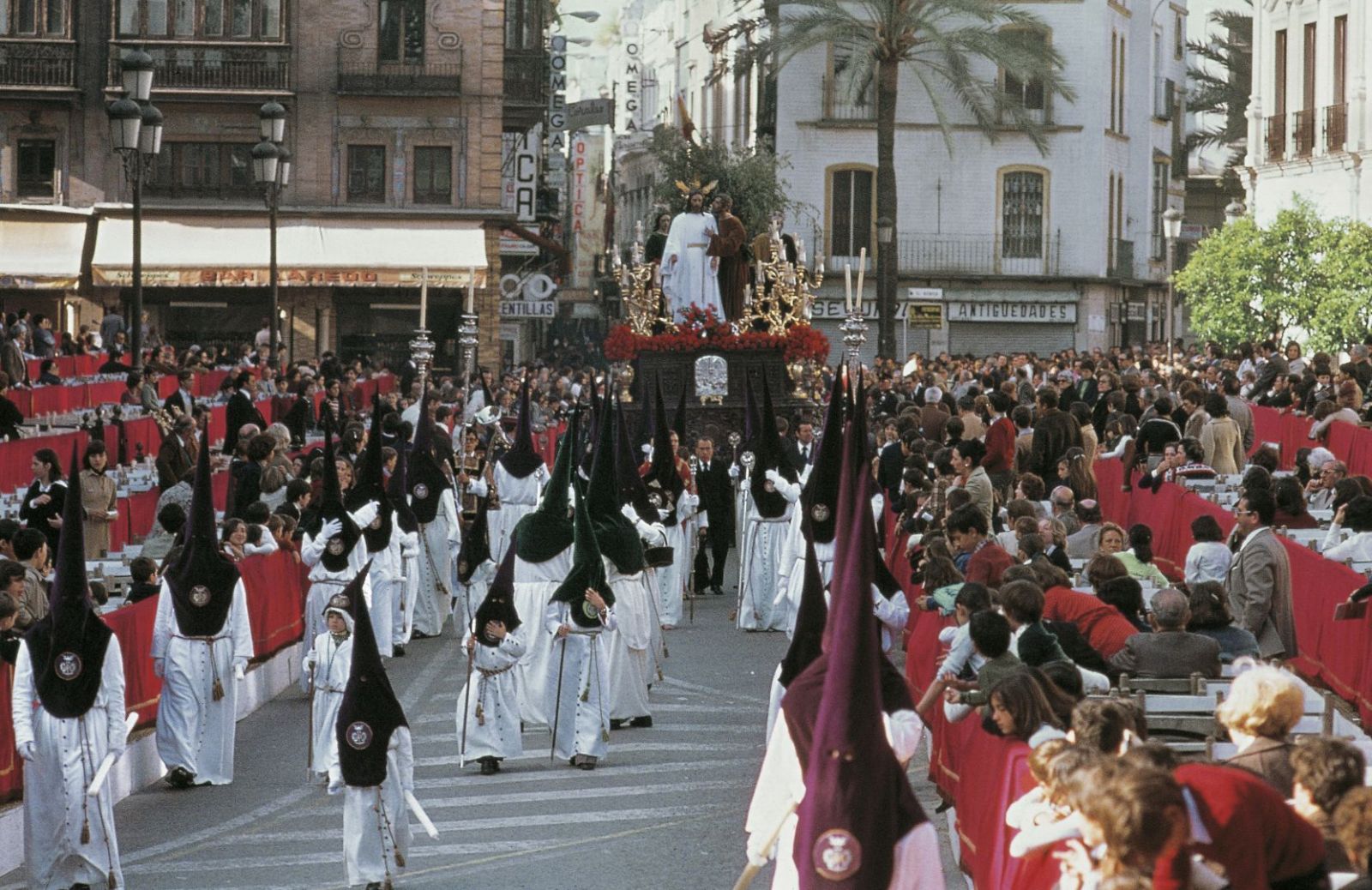 A Siviglia la Pasqua è più solenne