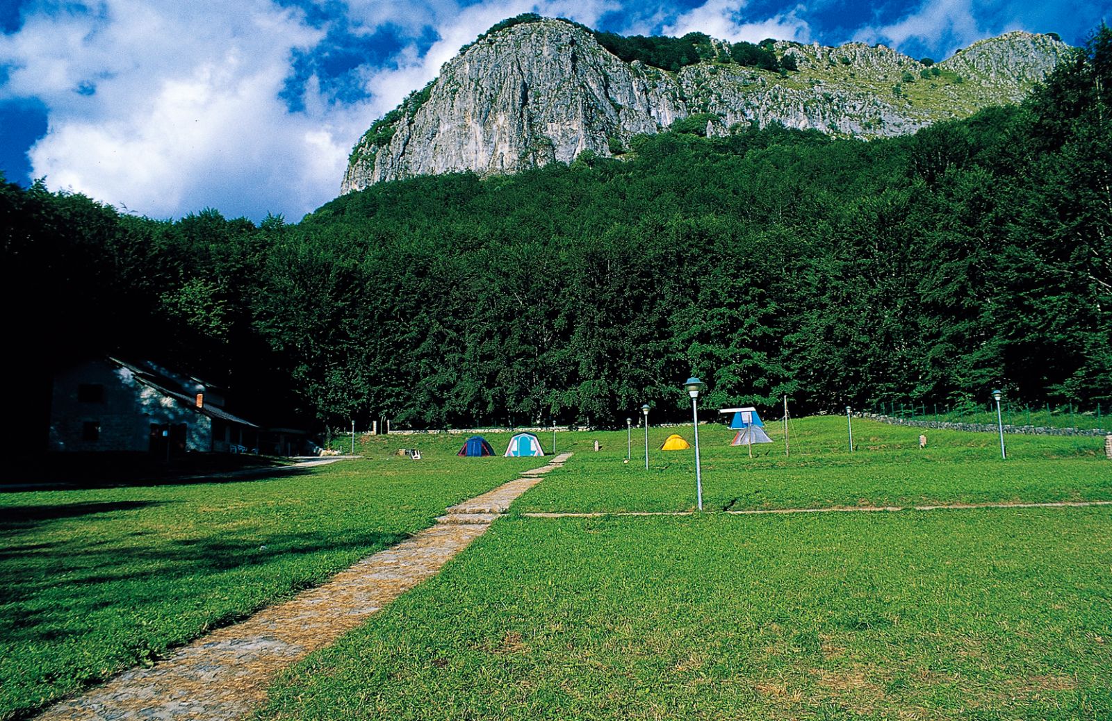 Campeggio, che passione! Le mete e le sistemazioni più belle e curiose