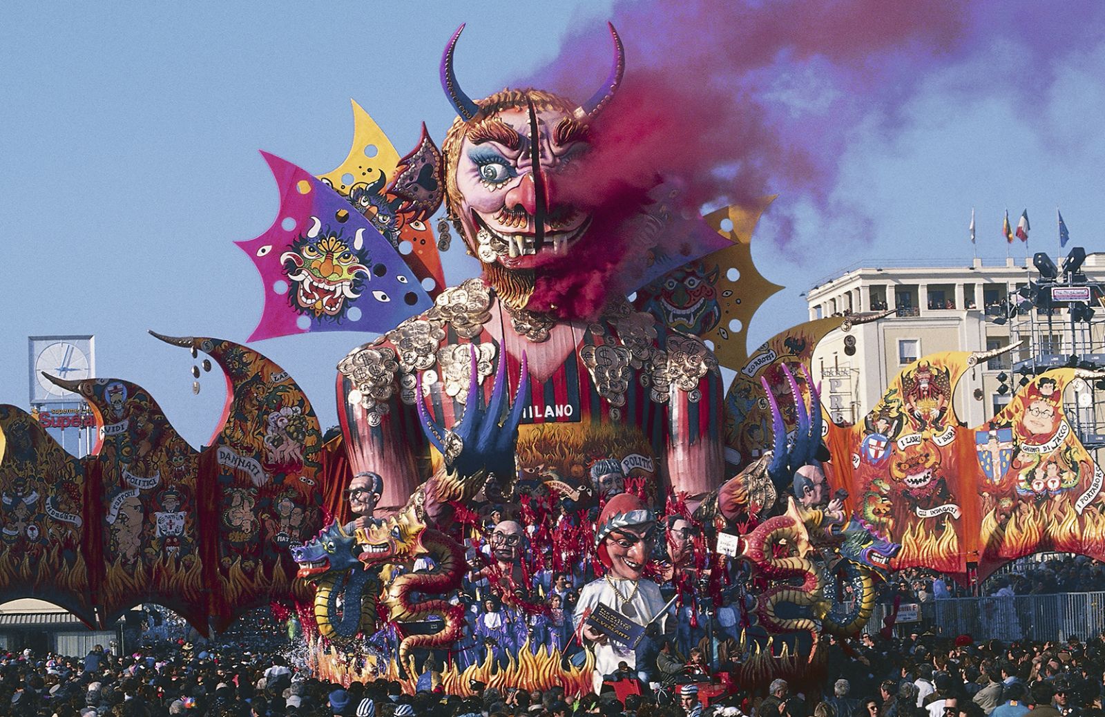 Quei carri fantastici del Carnevale di Viareggio