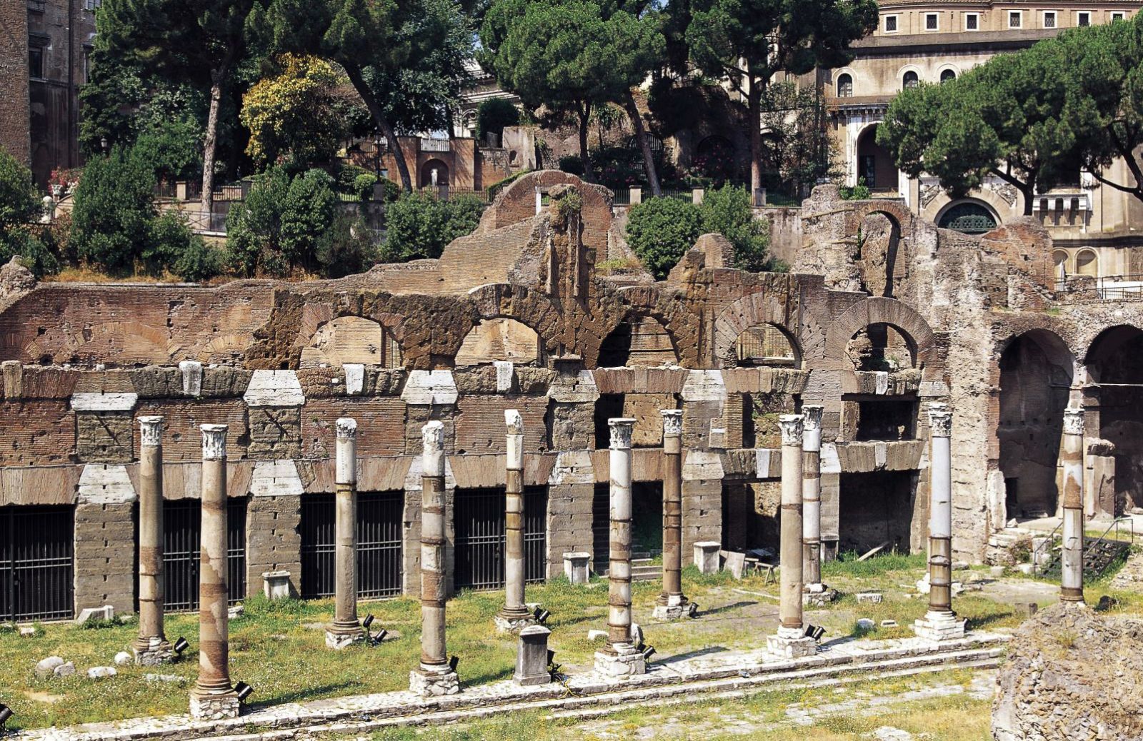 Un viaggio nei Fori Imperiali di Roma con Piero Angela