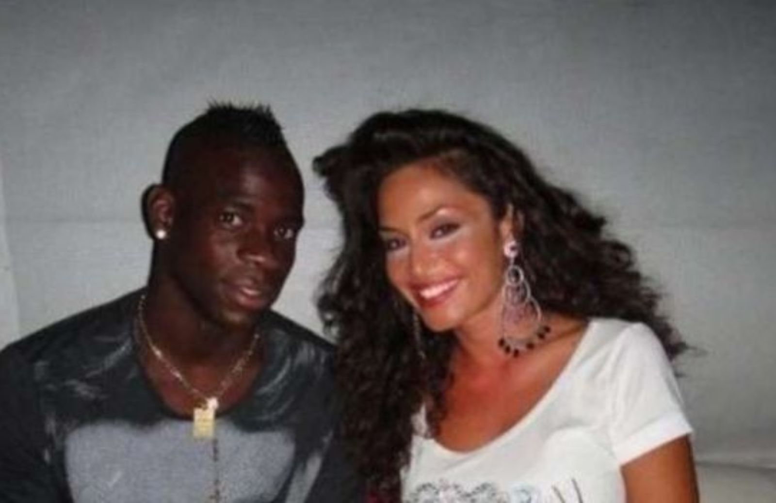 Raffaella Fico e Mario Balotelli fanno pace: riconosciuta la figlia Pia 