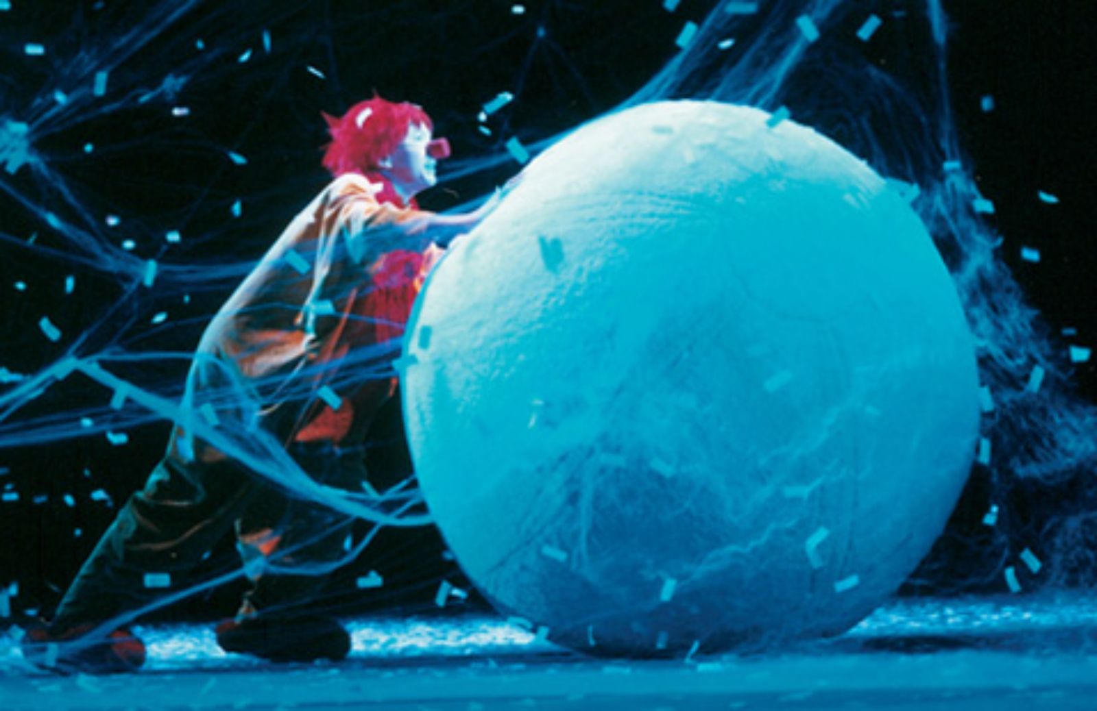 Slava Snowshow: al Piccolo Teatro il clown che incanta grandi e bambini