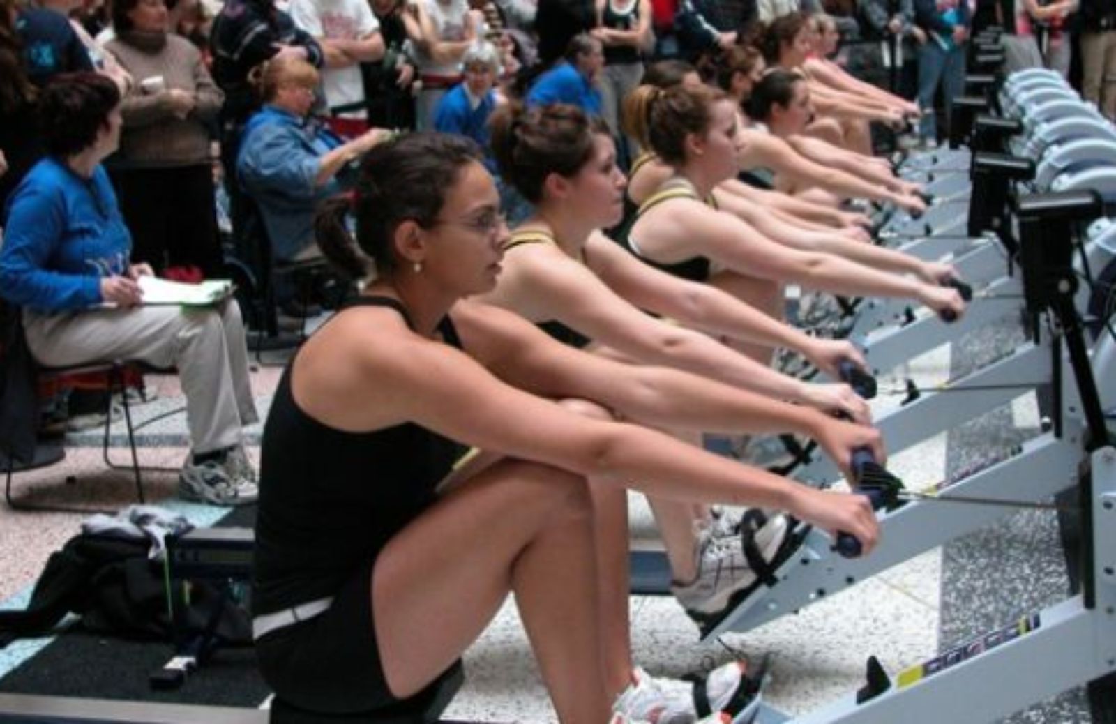 Come allenare tutto il corpo con il rowing