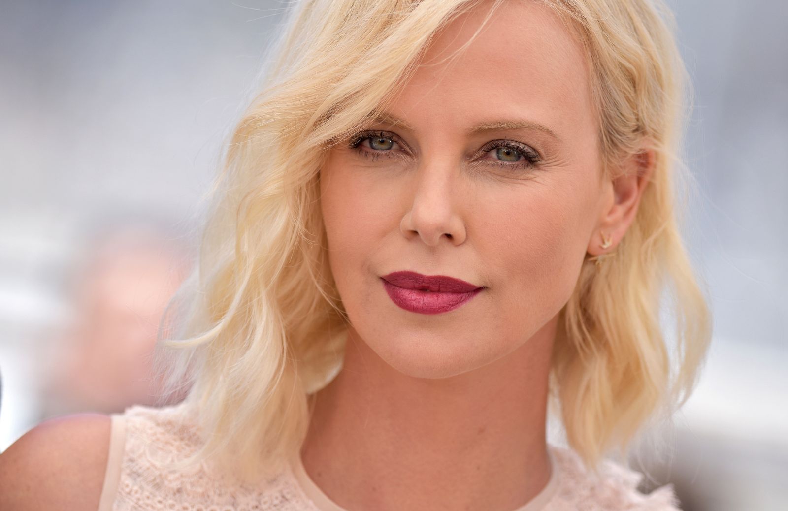 I segreti fitness delle star: allenarsi come Charlize Theron