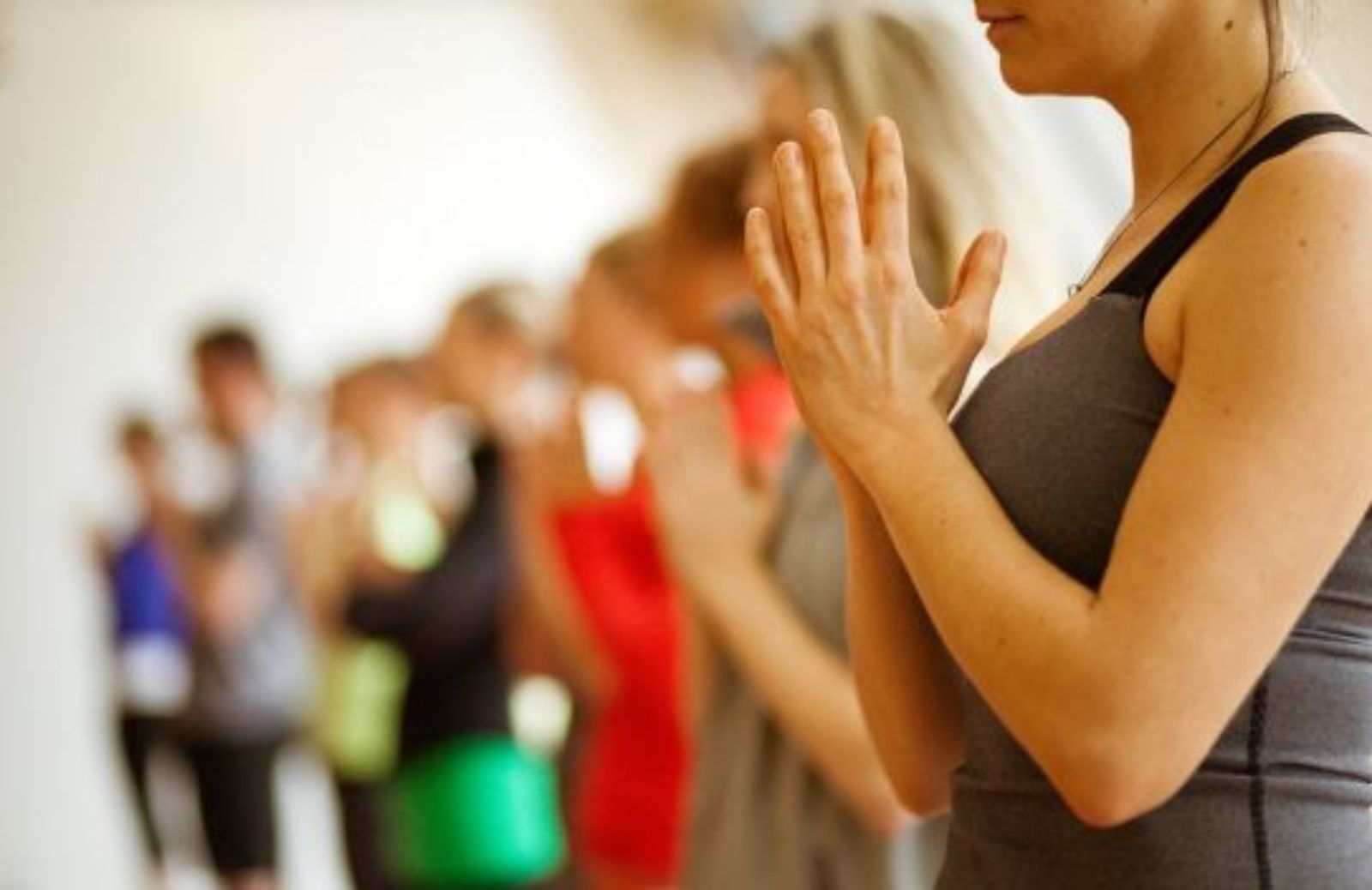 Come imparare a fare yoga: le posizioni di base. Tadasana