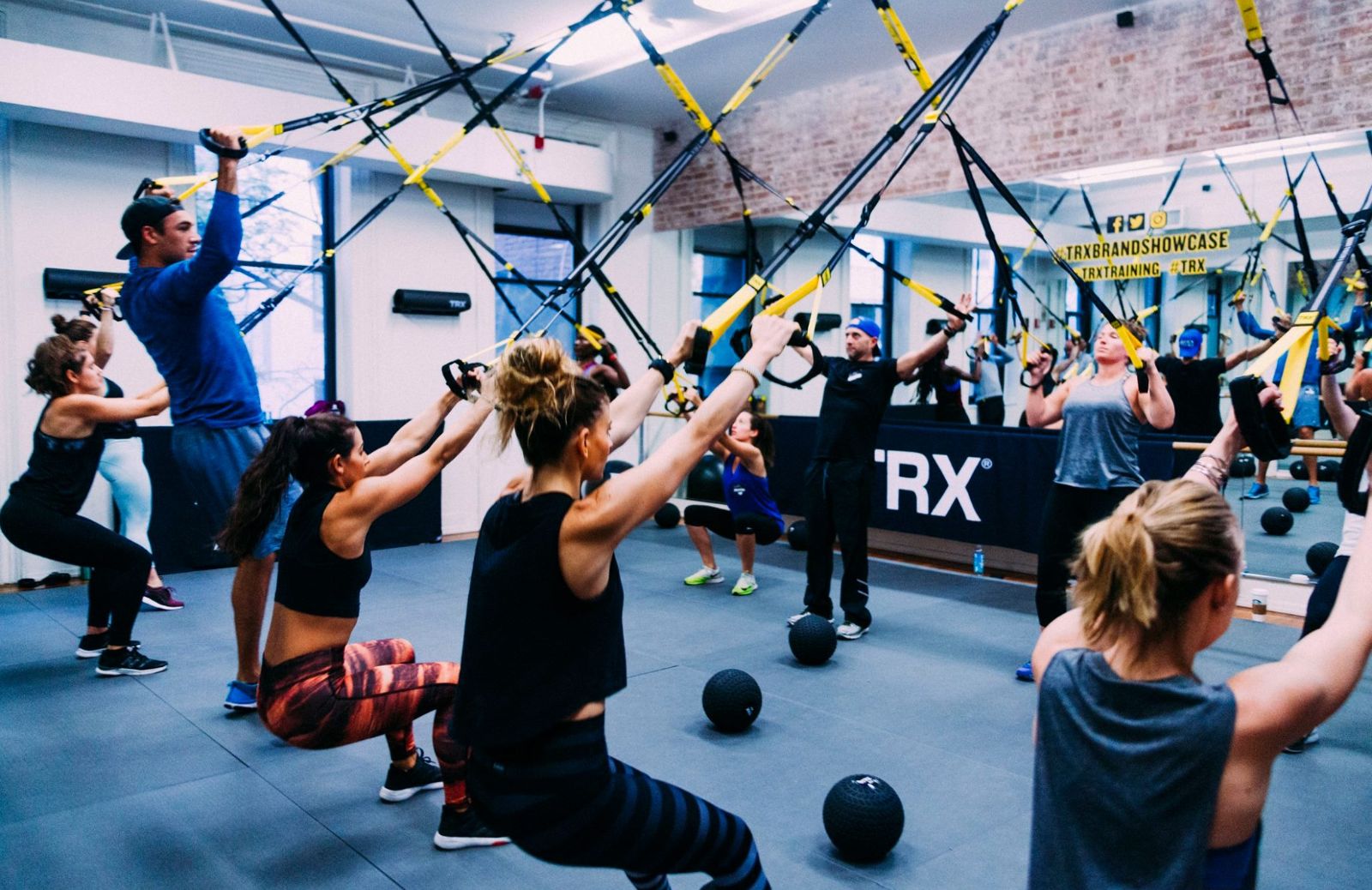 Trx: 3 esercizi per i glutei