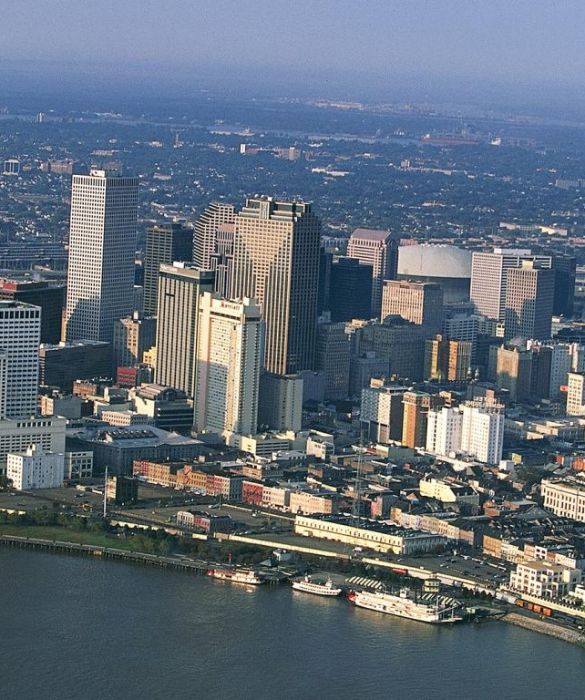 Una città americana che scalda anima e cuore? Non può essere che la vivacissima e multietnica New Orleans. Un viaggio a due in Louisiana è davvero indimenticabile!