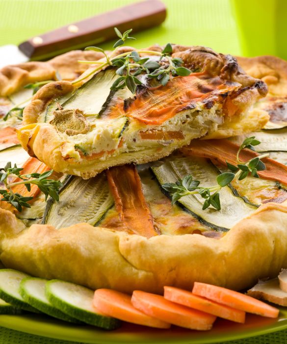 Una torta salata con carote e verdure: salute e bontà in un'unica ricetta